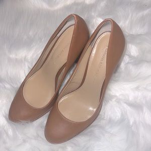 Banana republic heels
